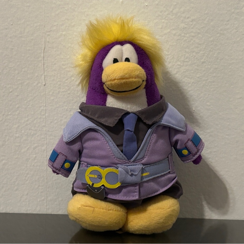 Club Penguin 7” Dot plush
